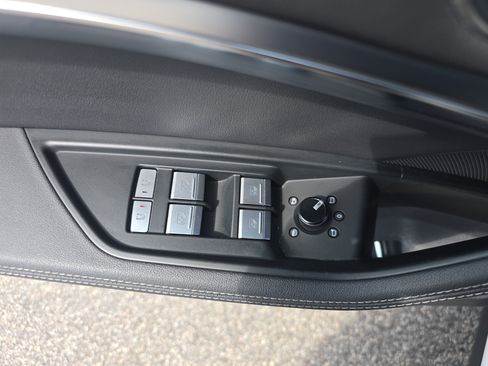 Used 2020 Audi e-tron Premium Plus AWD/4WD image 24