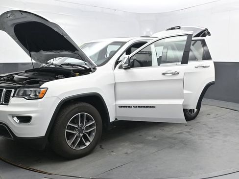 Used 2020 Jeep Grand Cherokee Limited AWD/4WD image 34