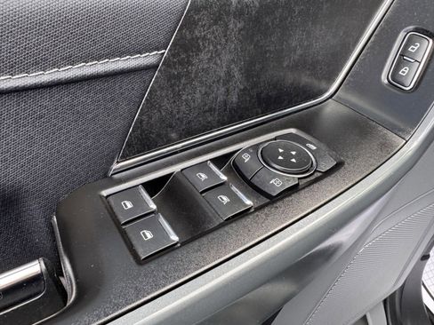 Used 2022 Ford F150 XLT w/ Equipment Group 302A High image 10