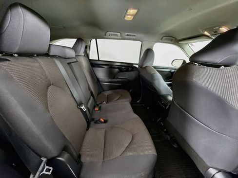 Certified 2025 Toyota Highlander LE AWD/4WD image 28