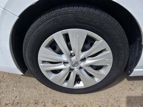 Used 2024 Nissan Sentra S FWD image 10