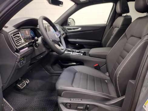 New 2026 Volkswagen Atlas Cross Sport SEL R-Line image 23