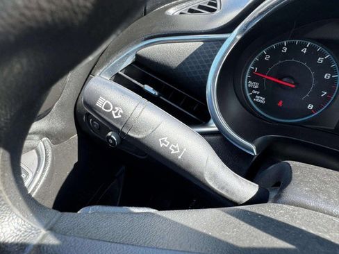 Used 2016 Chevrolet Malibu LT image 25