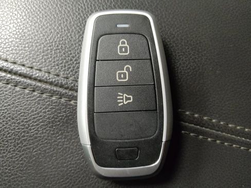 Used 2020 GMC Terrain SLE FWD image 32