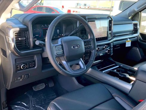 New 2026 Ford F250 Lariat w/ Black Appearance Package image 8