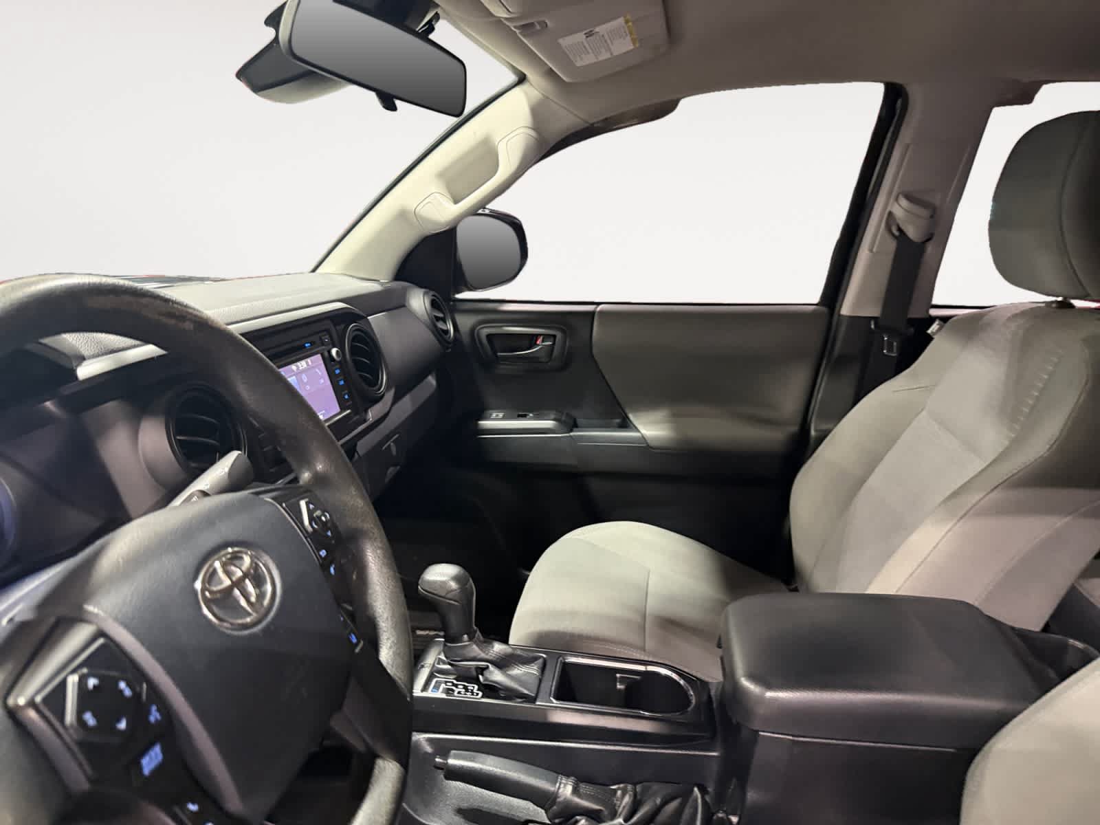 Used 2018 Toyota Tacoma SR w/ SR Convenience Package AWD/4WD image 10