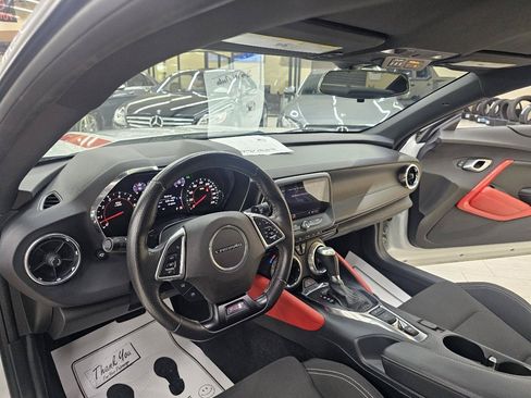 Used 2019 Chevrolet Camaro SS RWD image 17