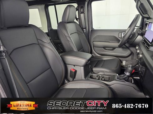 New 2025 Jeep Wrangler Unlimited Sahara image 32