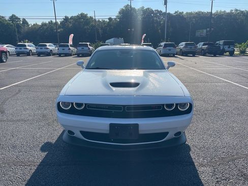 Used 2023 Dodge Challenger R/T image 2