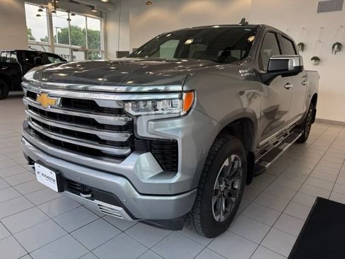 Certified 2025 Chevrolet Silverado 1500 High Country AWD/4WD image 34