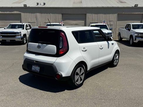 Used 2016 Kia Soul FWD image 9