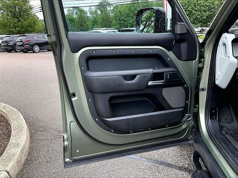 Used 2020 Land Rover Defender 110 S AWD/4WD image 9