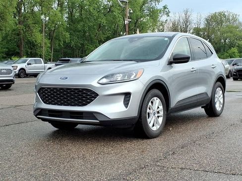 Certified 2022 Ford Escape SE w/ Convenience Package AWD/4WD image 3
