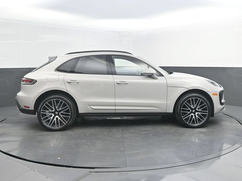 New 2026 Porsche Macan AWD/4WD image 8