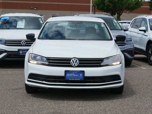 Used 2016 Volkswagen Jetta S FWD image 2