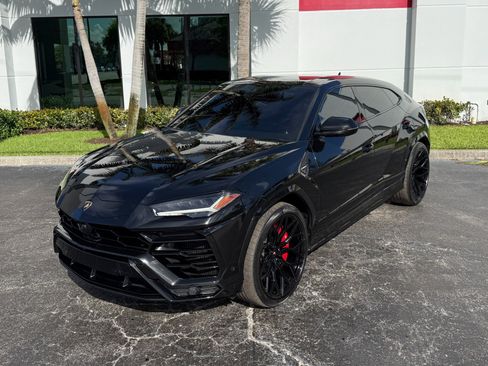 Used 2019 Lamborghini Urus AWD/4WD image 6