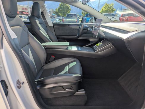 Used 2026 Tesla Model Y Long Range AWD/4WD image 30