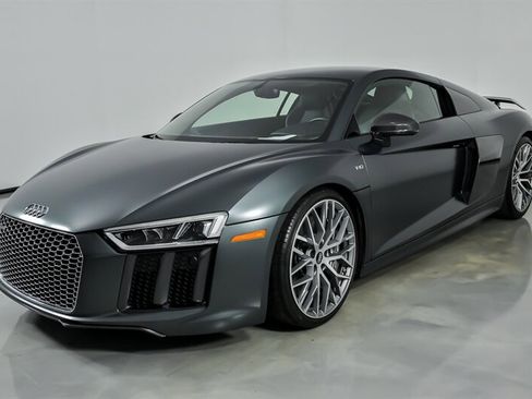 Used 2017 Audi R8 V10 plus AWD/4WD image 6
