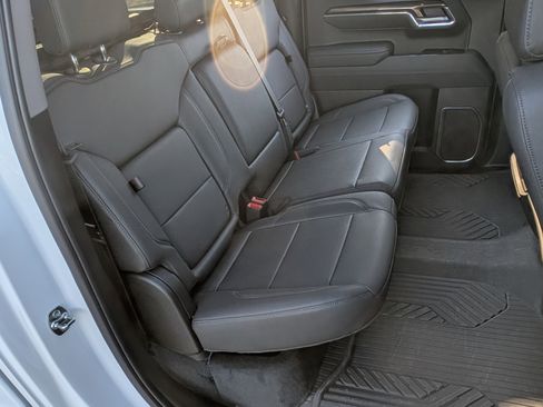 Used 2025 Chevrolet Silverado 1500 LT Trail Boss w/ LT Trail Boss Premium Package image 19