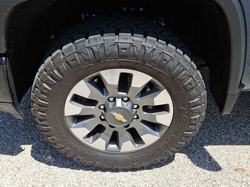Used 2026 Chevrolet Silverado 2500 Custom w/ Z71 Off-Road Package AWD/4WD image 12