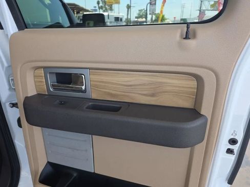 Used 2011 Ford F150 Lariat w/ Lariat Chrome Pkg RWD image 21