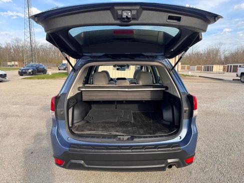 Used 2020 Subaru Forester Premium AWD/4WD image 23