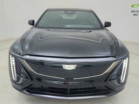 Used 2025 Cadillac Lyriq Sport AWD/4WD image 13