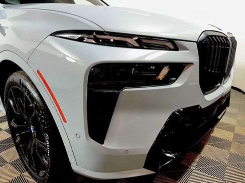 Certified 2023 BMW X7 xDrive40i w/ M Sport Package image 26