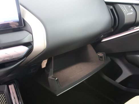 New 2025 BMW X3 xDrive30i w/ Premium Package image 31