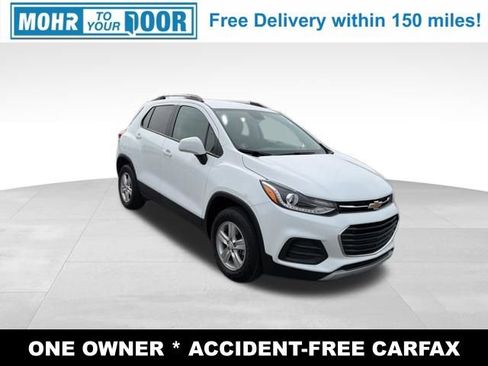 Used 2022 Chevrolet Trax LT w/ LT Convenience Package image 8