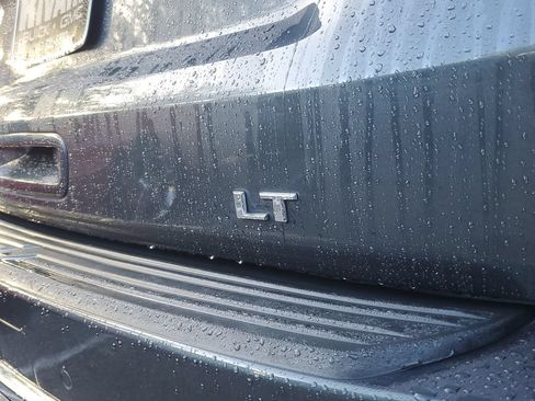 Used 2021 Chevrolet Suburban LT w/ Rear Media and Nav Package AWD/4WD image 7