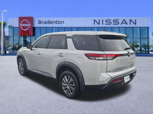 Certified 2025 Nissan Pathfinder S AWD/4WD image 7