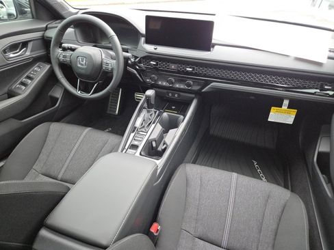 Certified 2025 Honda Accord Sport image 25