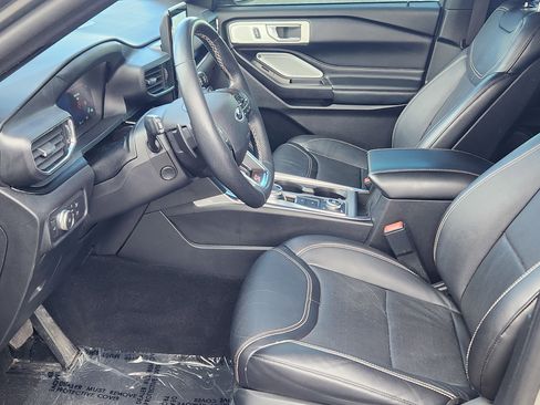 Used 2020 Ford Explorer ST w/ Premium Technology Package image 14