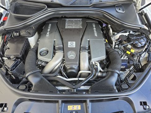 Used 2016 Mercedes-Benz GL 63 AMG 4MATIC image 37