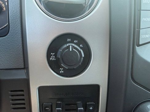 Used 2014 Ford F150 XLT w/ Equipment Group 302A Luxury AWD/4WD image 19