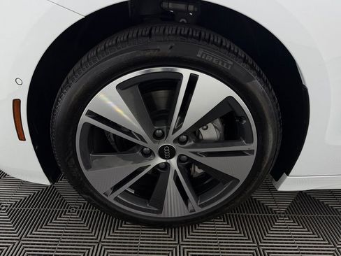 Used 2025 Audi A6 e-tron Premium w/ Convenience Package RWD image 12