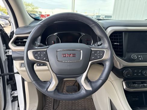 Used 2020 GMC Acadia Denali w/ Denali Ultimate Package image 17