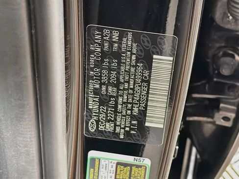 Used 2023 Hyundai Elantra Limited FWD image 39