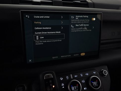 Used 2024 Land Rover Defender 130 X image 32