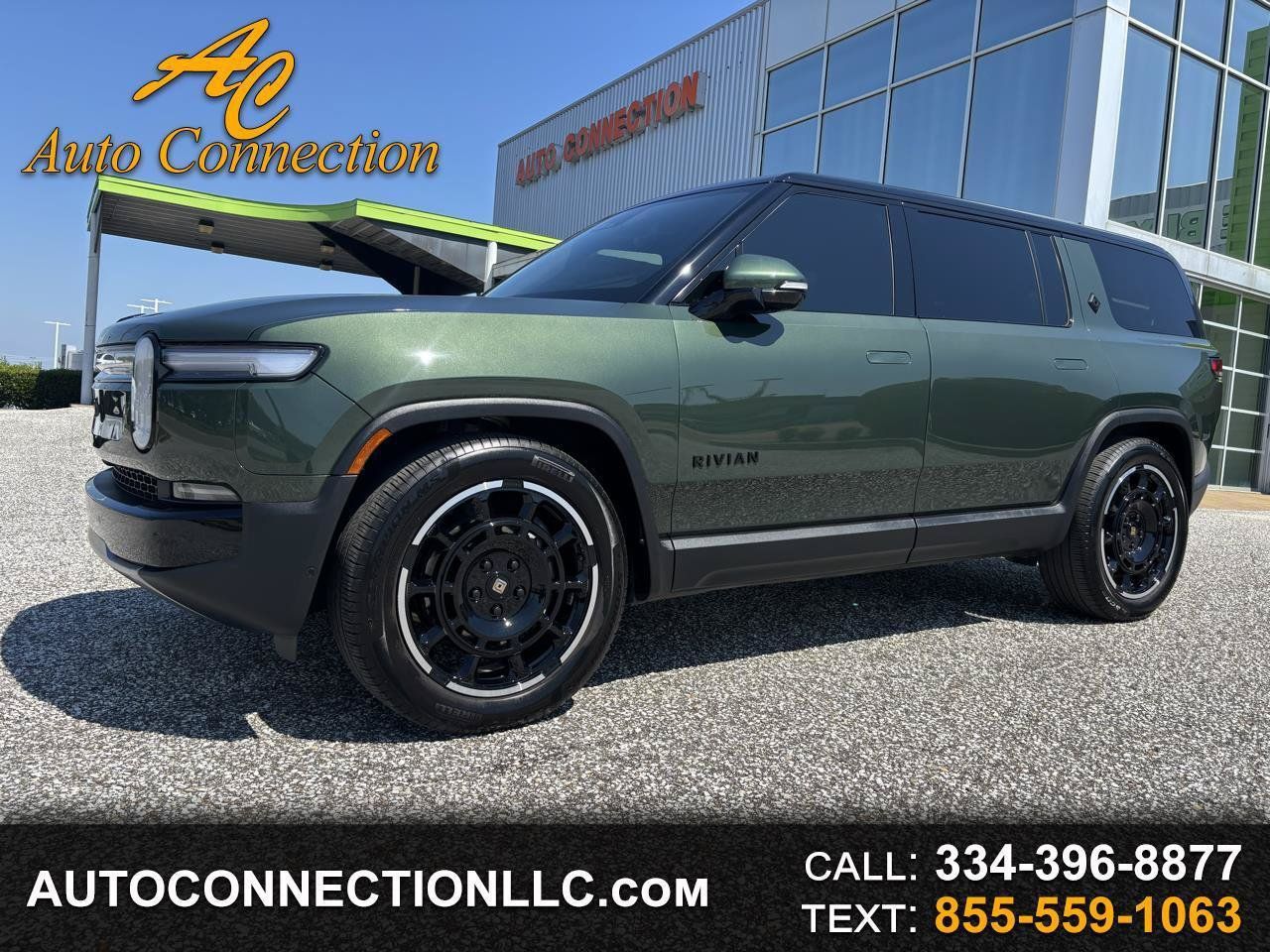 Used 2025 Rivian R1S Adventure Dual AWD/4WD image 1