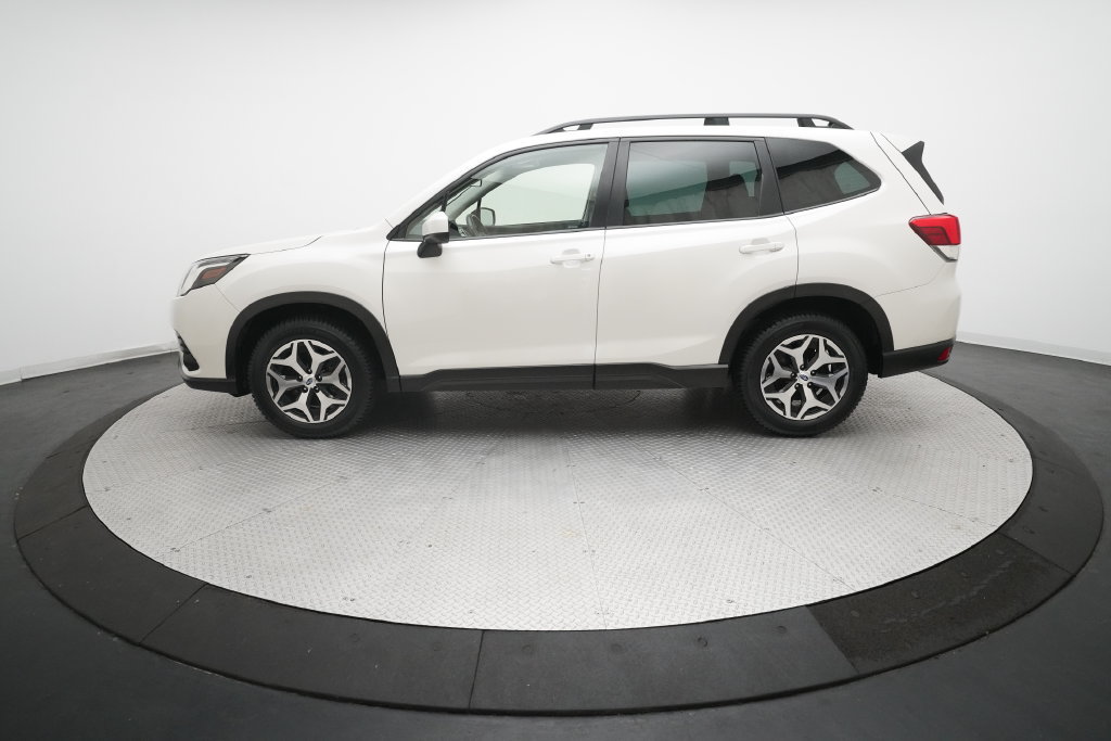 Used 2023 Subaru Forester Premium AWD/4WD image 25