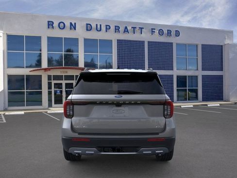 New 2025 Ford Explorer Active w/ Active Comfort Package image 6