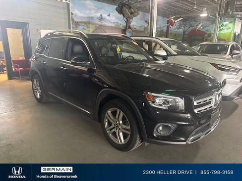 Used 2021 Mercedes-Benz GLB 250 4MATIC image 1