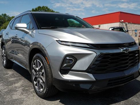 Used 2025 Chevrolet Blazer RS FWD image 39
