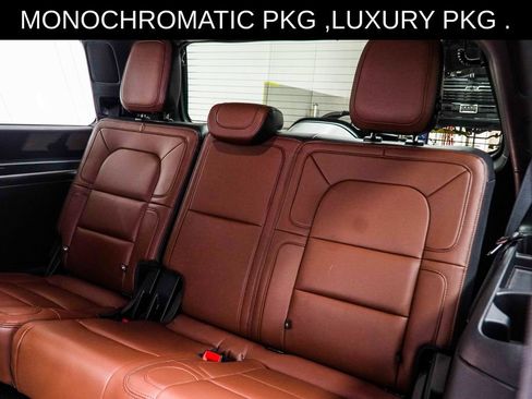 Used 2023 Lincoln Navigator Reserve AWD/4WD image 47