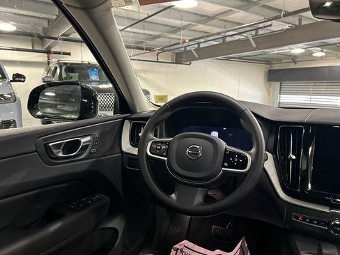 Certified 2025 Volvo XC60 B5 Plus AWD/4WD image 23