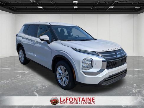 New 2026 Mitsubishi Outlander ES image 7