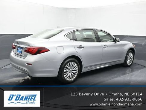 Used 2015 INFINITI Q70 L 3.7 w/ Deluxe Touring Package AWD/4WD image 6