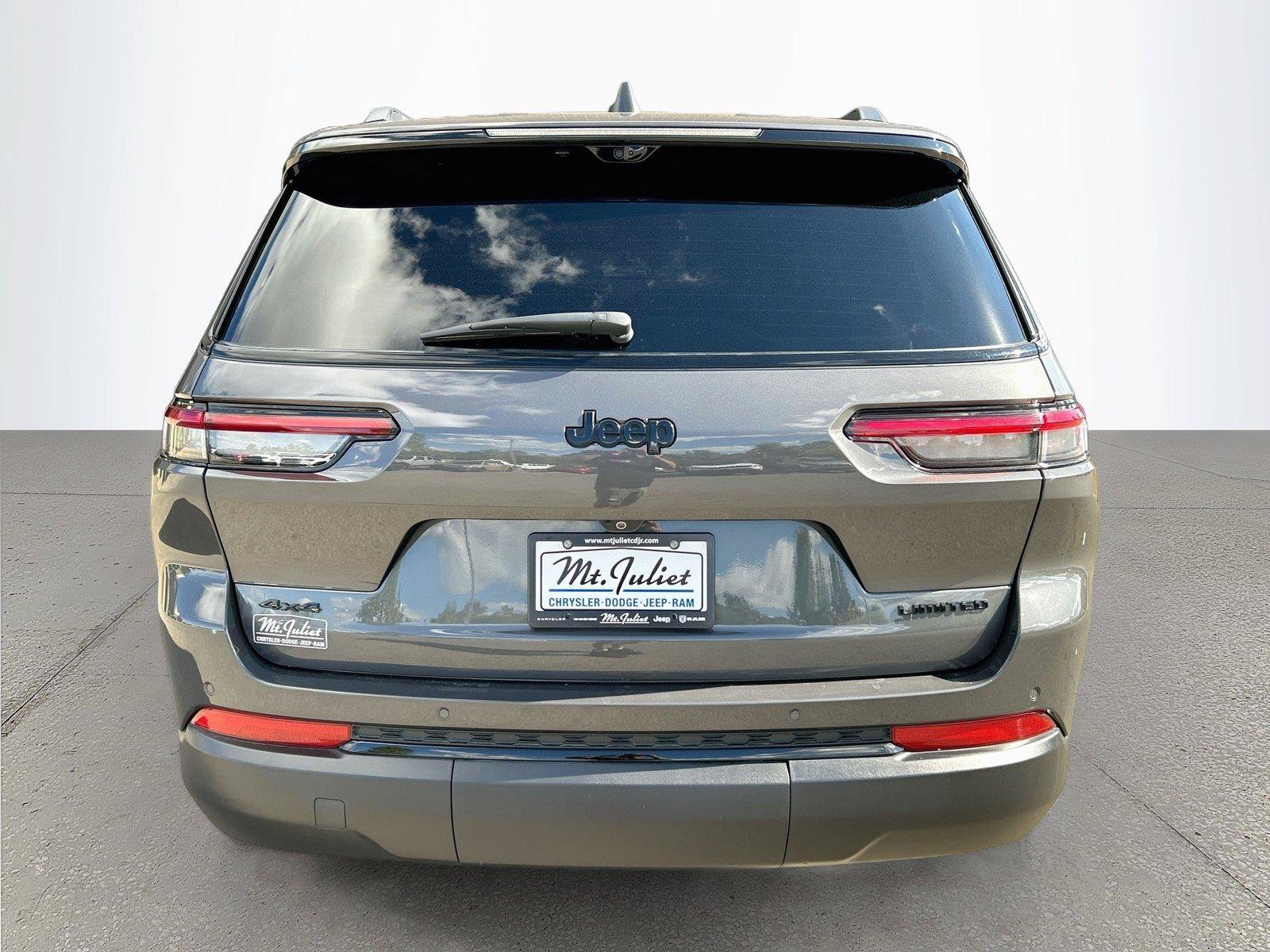 Used 2025 Jeep Grand Cherokee L Limited w/ Luxury Tech Group II AWD/4WD image 5